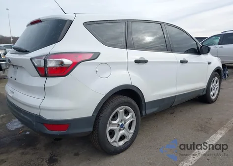 2017 Ford Escape S z USA, uszkodzony, nr VIN 1FMCU0F7XHUA07026